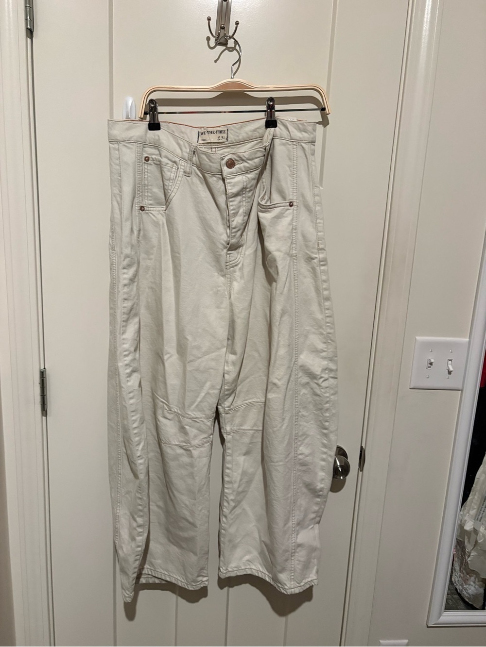 Free People We The Free Good Luck Mid-Rise Barrel Jeans 31 Color: Milk NWT - Picture 5 of 6